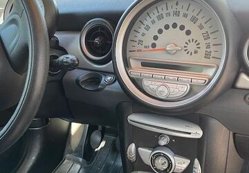 Mini ONE 132.135 km 3.900 &euro; Regensburg 93057