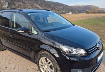 VW Touran 147.236 km 10.999 &euro; Nittenau 93149