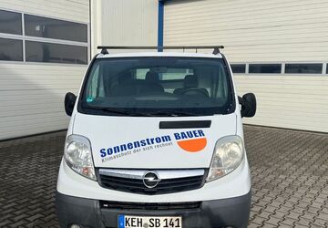 Opel Vivaro 182.000 km 4.599 &euro; Kelheim 93309