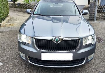 Skoda Superb 95.900 km 8.990 &euro; Saal an der Donau 93342