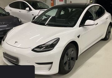 Tesla Model 3 42.043 km 25.600 &euro; Obertraubling 93083