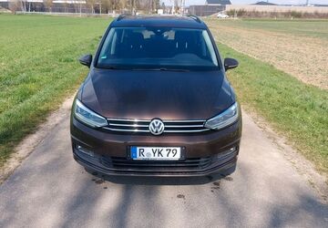 VW Touran 195.000 km 11.999 &euro; Regensburg 93055