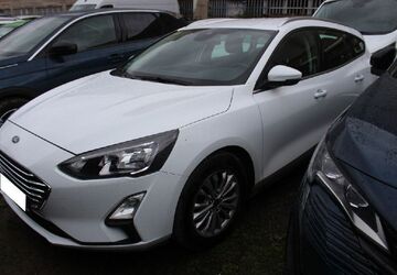 Ford Focus 21.000 km 15.300 &euro; Kelheim 93309