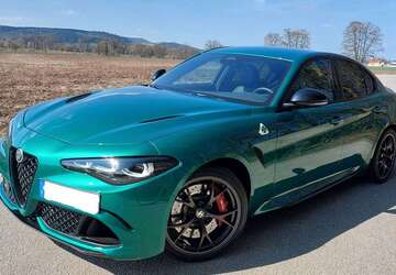 Alfa Romeo Giulia 2.500 km 89.000 &euro; Teublitz, St 93158