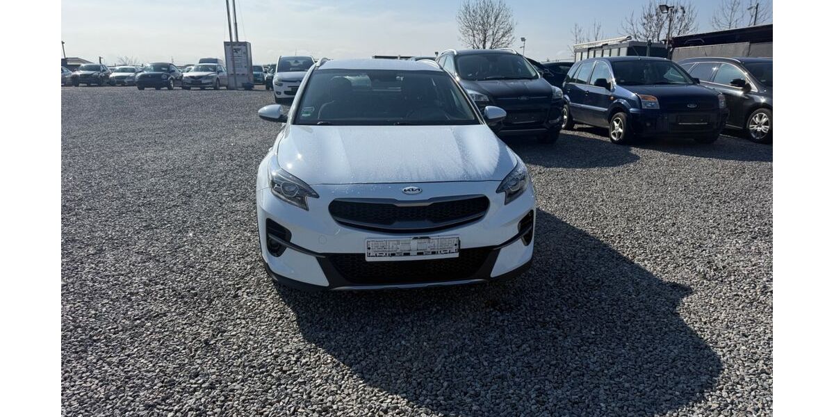 Kia XCeed 90.000 km 13.599 &euro; Regensburg 93055