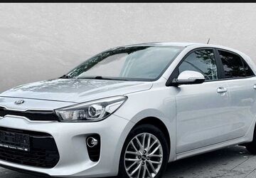Kia Rio 123.700 km 8.775 &euro; Regensburg 93059
