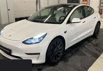 Tesla Model 3 51.297 km 29.600 &euro; Obertraubling 93083