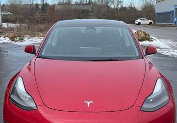 Tesla Model 3 133.000 km 21.500 &euro; Regensburg 93057