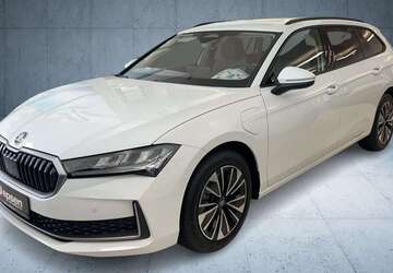 Skoda Superb 8.900 km 41.970 &euro; Regensburg 93049