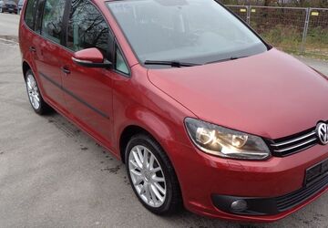 VW Touran 143.974 km 8.300 &euro; Regensburg 93055