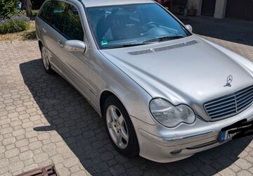 Mercedes-Benz C 180 150.322 km 950 &euro; Regensburg 93049