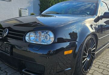 VW Golf 236.500 km 23.400 &euro; Regensburg 93057