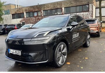 Lynk & Co 08 13.990 km 45.990 &euro; Regensburg 93055