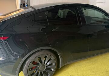 Tesla Model Y 23.000 km 42.000 &euro; Regensburg 93047