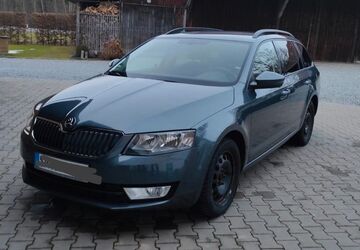 Skoda Octavia 163.000 km 10.990 &euro; Rain 94369