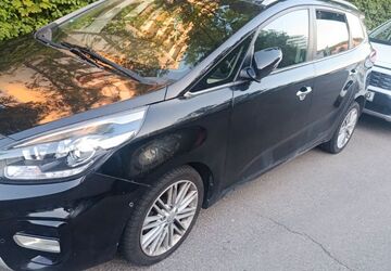 Kia Carens 249.000 km 5.200 &euro; Regensburg 93051