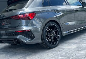 Audi RS3 32.300 km 60.900 &euro; Langquaid 84085