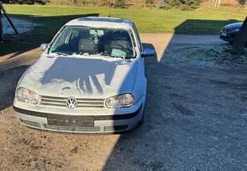 VW Golf 144.644 km 900 &euro; Holzheim 93183