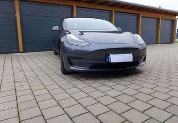 Tesla Model 3 22.500 km 28.500 &euro; Regensburg 93059