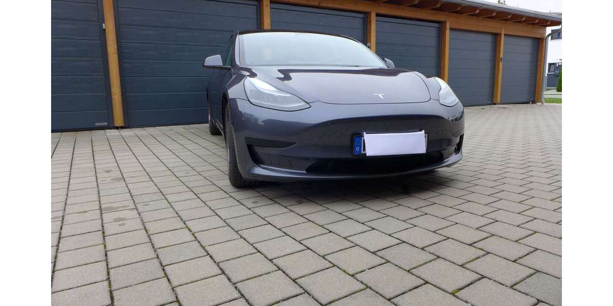 Tesla Model 3 22.500 km 28.500 &euro; Regensburg 93059