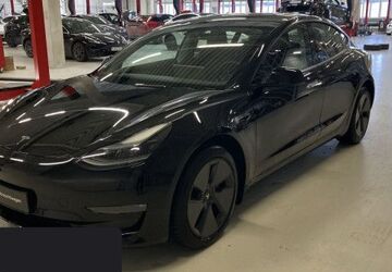 Tesla Model 3 62.744 km 33.000 &euro; Obertraubling 93083
