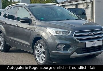 Ford Kuga 103.100 km 10.950 &euro; Regensburg 93059