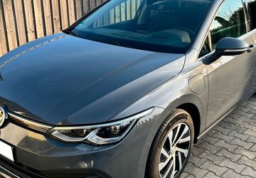VW Golf 122.500 km 18.799 &euro; Pfatter 93102