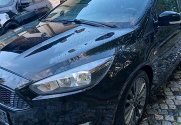 Ford Focus 188.000 km 8.499 &euro; Regensburg-Bernhardswald 93170