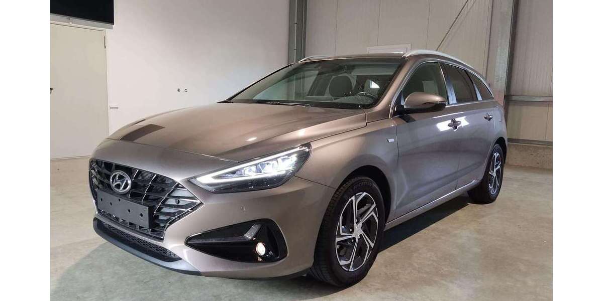 Hyundai i30 13.300 km 22.989 &euro; Wörth a. d. Donau 93086