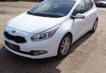 Kia ceed / Ceed 130.027 km 6.800 &euro; Regensburg 93055