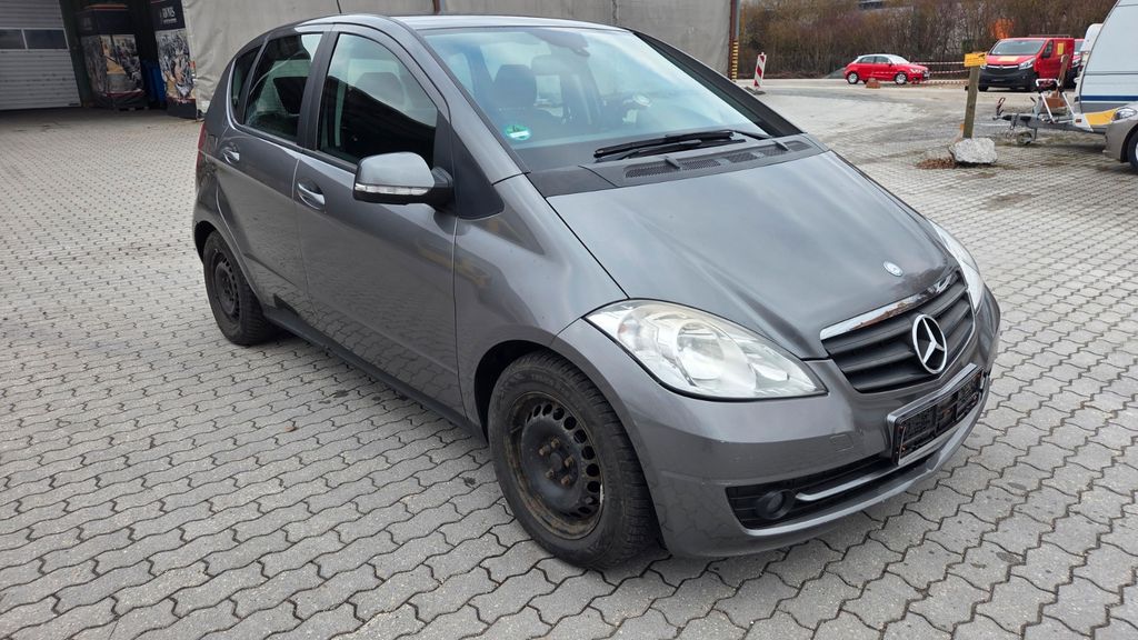 Mercedes-Benz A 180 183.288 km 2.950 &euro; Neutraubling 93073