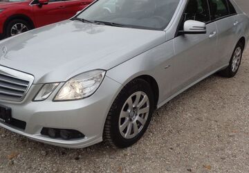 Mercedes-Benz E 250 129.198 km 9.000 &euro; Regensburg 93055