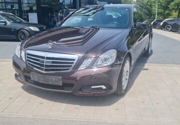 Mercedes-Benz E 350 69.980 km 14.400 &euro; Pfatter 93102