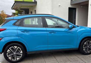 Hyundai KONA Elektro 49.500 km 15.200 &euro; Rain 94369